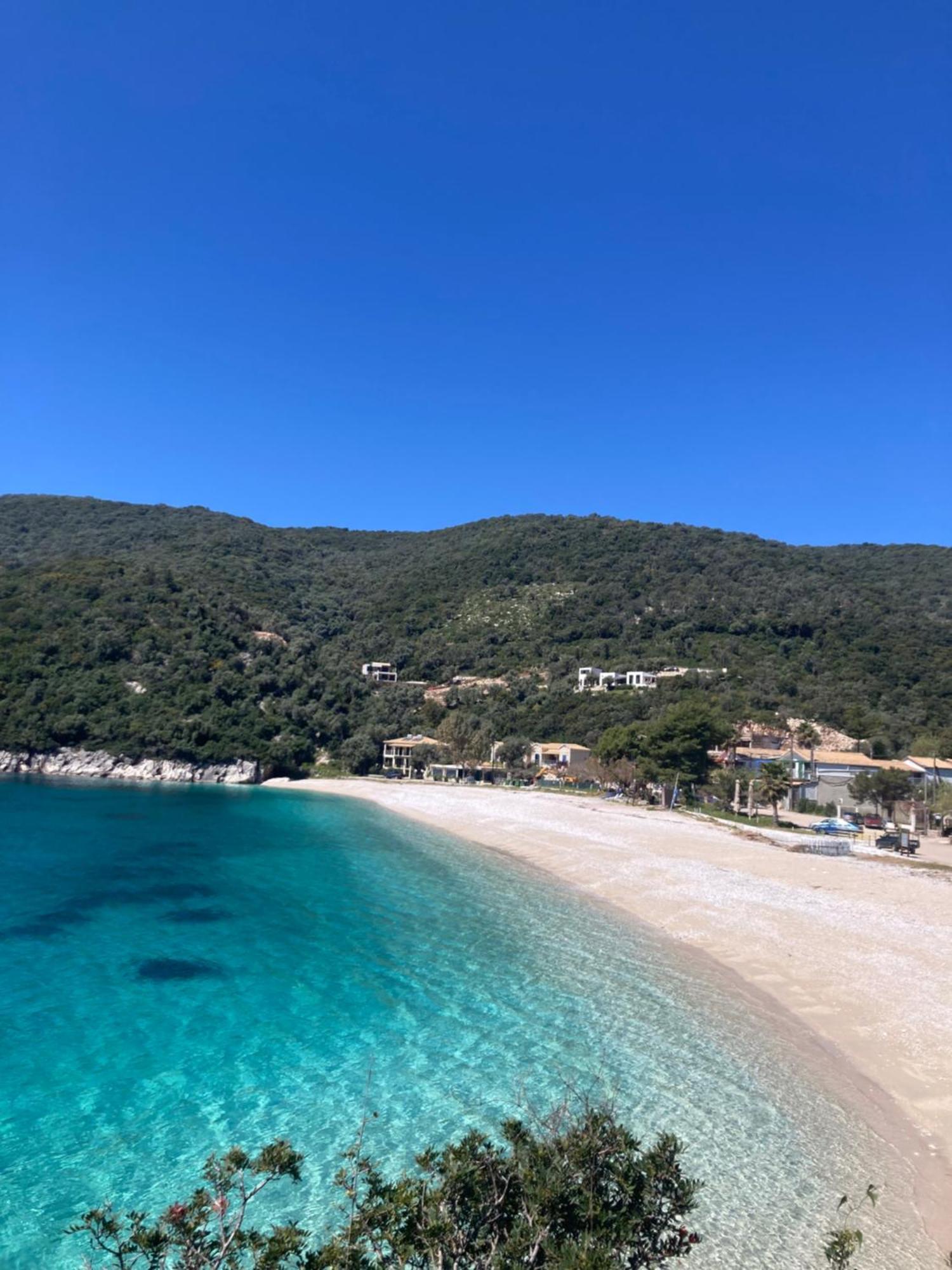 Helios Beach House Mikros Gialos Exterior photo
