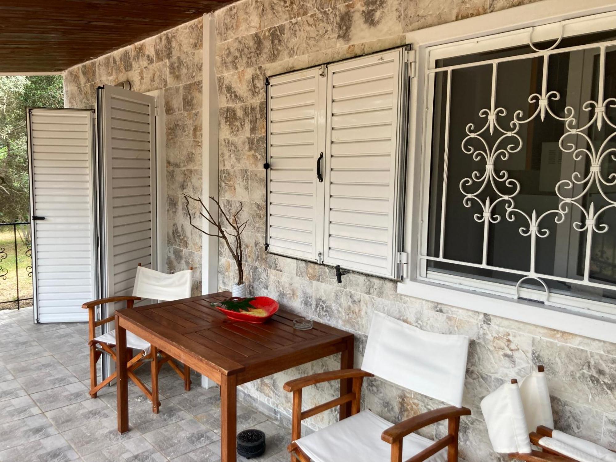 Helios Beach House Mikros Gialos Exterior photo