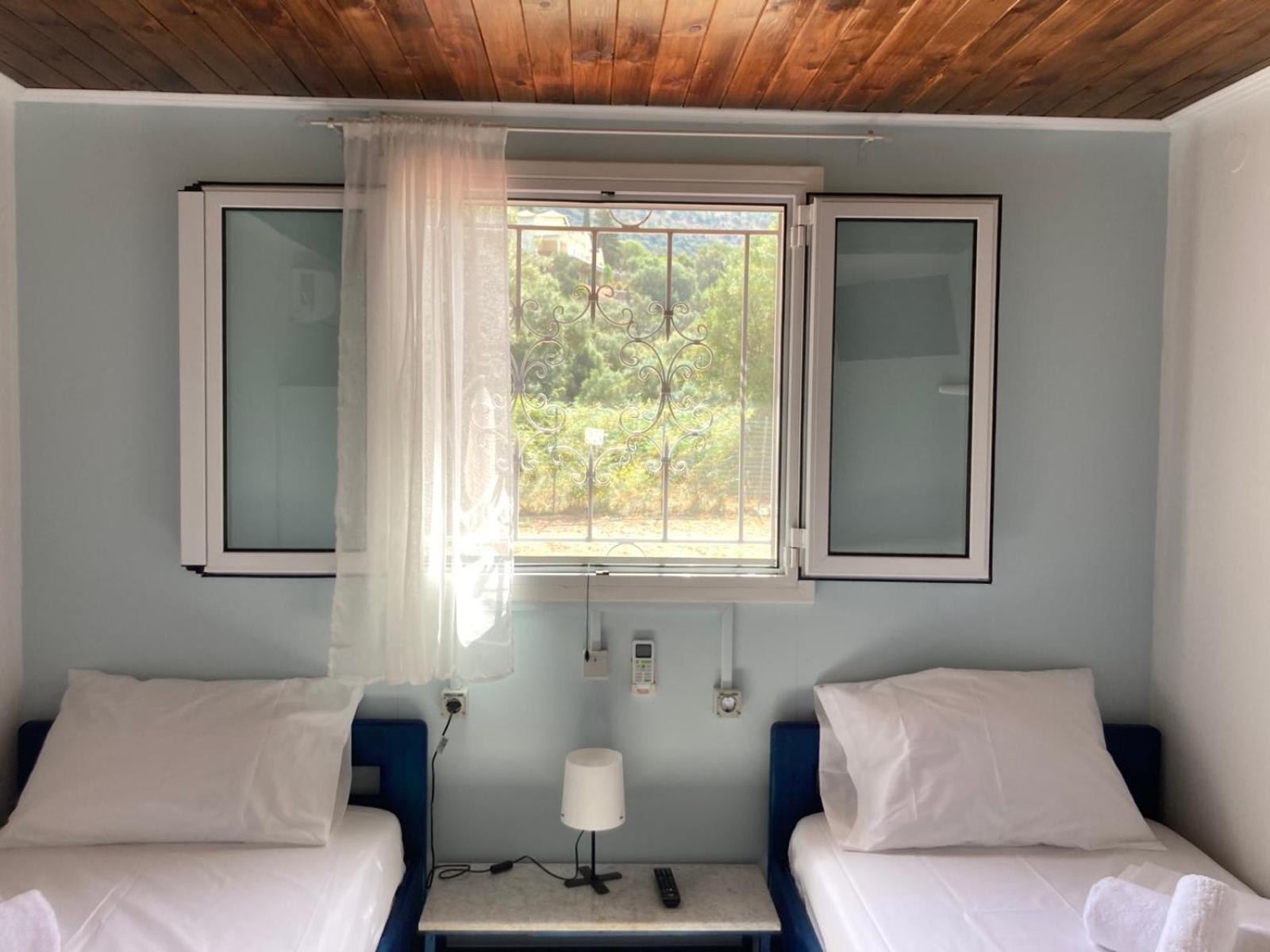 Helios Beach House Mikros Gialos Exterior photo