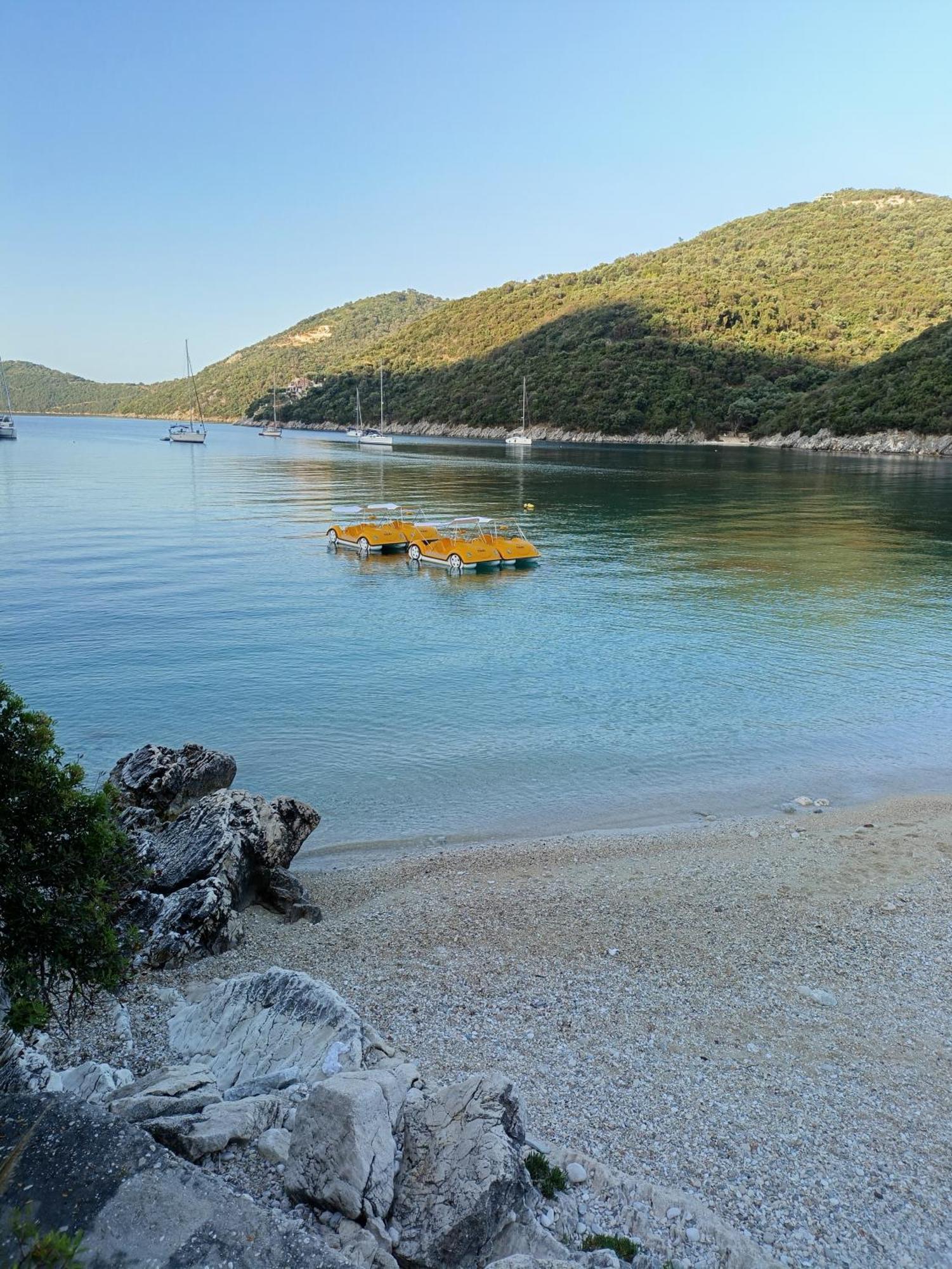 Helios Beach House Mikros Gialos Exterior photo